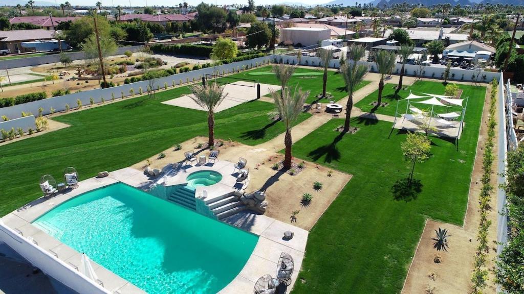 Delaware Estate - Expansive Backyard, Pool/Spa, Games, Great For Entertaining! Villa Palm Desert Exterior photo