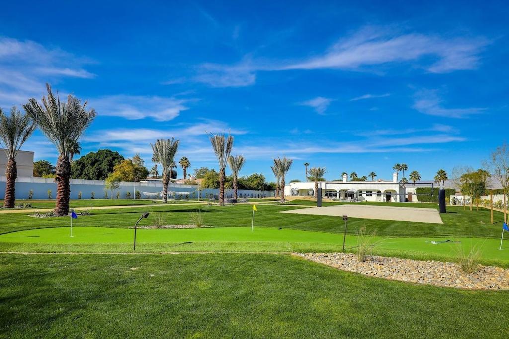 Delaware Estate - Expansive Backyard, Pool/Spa, Games, Great For Entertaining! Villa Palm Desert Exterior photo