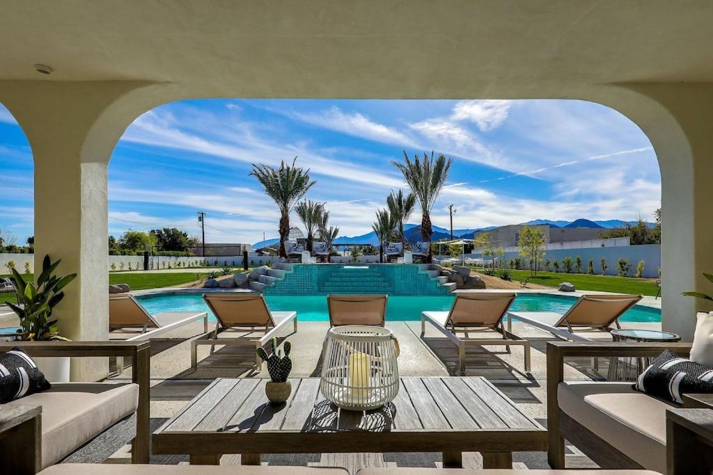 Delaware Estate - Expansive Backyard, Pool/Spa, Games, Great For Entertaining! Villa Palm Desert Exterior photo